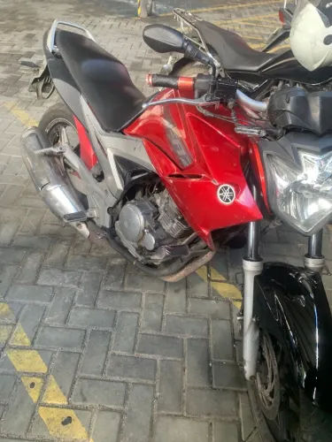 FAZER 250/ LEILÃO / SUCATA