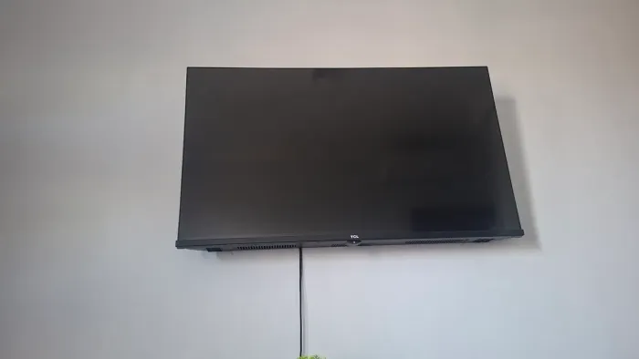Vendesse TV smart para quarto 32 polegadas em perfeitas condições com controle original