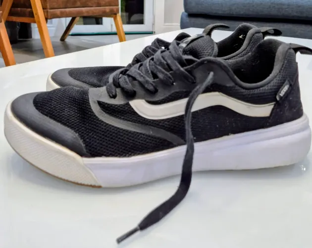 Tenis Vans ultrarange rapidweld Black White Maaculino 43