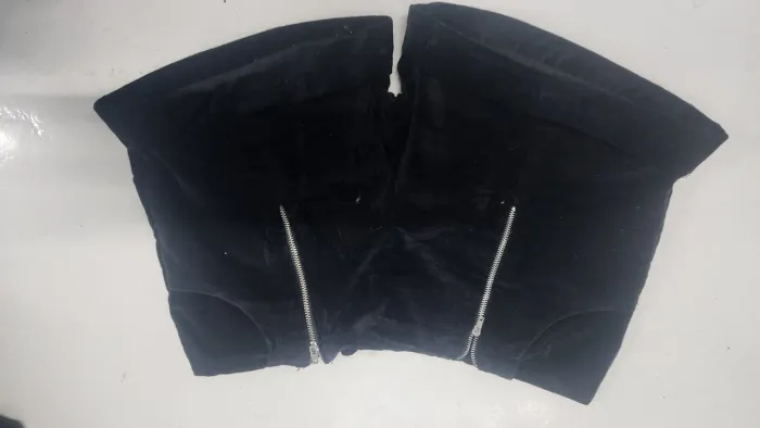 Short bermuda curta em veludo excelente estado