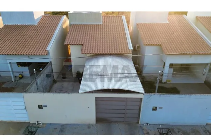 CASA NOVA, MODERNA E PRONTA PARA SER SUA!