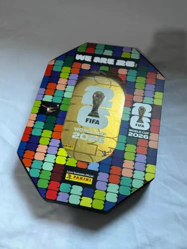 Kit Estádio Panini Copa do Mundo 2026 álbum Ouro numerado