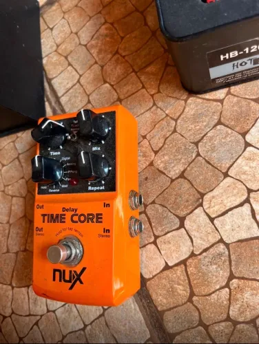 Pedal de efeitos Nux Delay