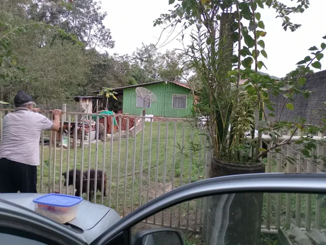 Vendo ou troco por sobrado em Matinhos
