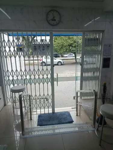 PORTA PANTOGRÁFICA GALVANIZADA PINTURA ELETROSTÁTICA BRANCA EM PERFEITO ESTADO