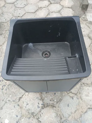 Tanque de com gabinete 