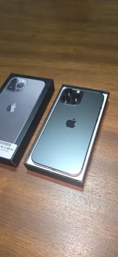 Vendo IPhone 13 Pro Max de 128 GB , Com Caixa Original E Sem Arranhões
