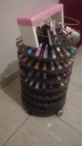 KIT pra manicure com expositor de esmalte com 91 esmaltes e outros itens incluso 