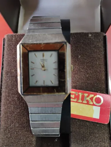 Relógio Seiko dolce quartz