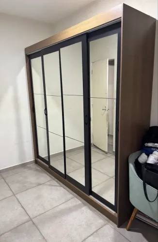 Guarda roupa de casal
