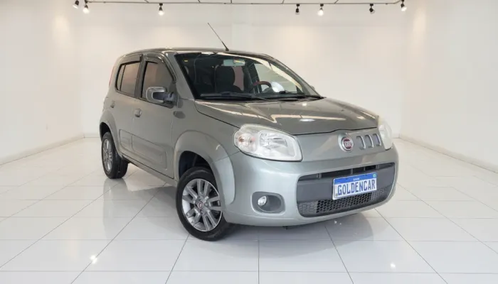 Fiat Uno Attractive 1.4 EVO Fire Flex 8V 4P 2011