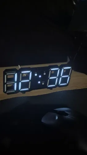 Relógio digital de mesa 