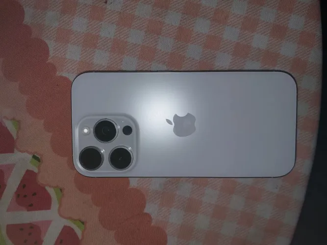 Iphone 16 pro troco por peça de pc ou algo do meu Interesse 