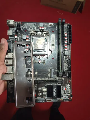 I7 3770 + h61 afox + 4gb de ram