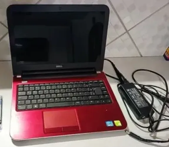 Notebook Dell Inspiron N4050 funcionando perfeitamente.
