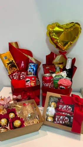 DOCES, SALGADOS E CHOCOLATE