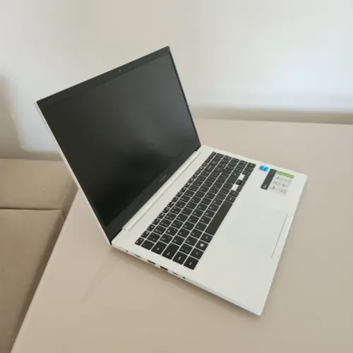 Samsung Galaxy Book Core 11ª Geração 8GB RAM SSD 250GB notebook