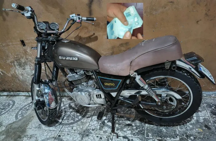 VENDE-SE ESSA LINDA MOTO SUZUKI INTRUDER 250CC