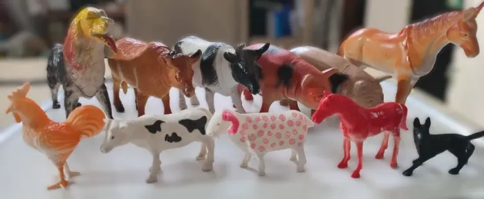 Lote de Bichinhos de plástico/borracha Brinquedos Fazendinha 6 médios + 5 pequenos
