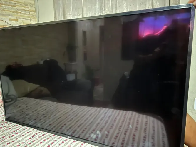 Tv LG smart  55 polegadas semi nova com comando de voz no controle semi nova 