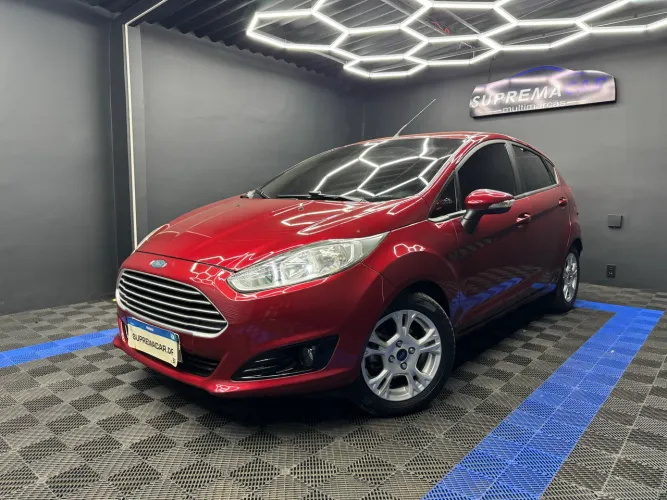 Ford Fiesta 1.6 16V Flex Aut. 5P 2015