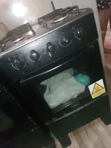 Vende-se fogão 4 bocas