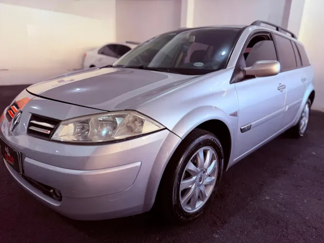 Renault Megane Grand Tour Dynam. Hi-flex 1.6 16V 2013
