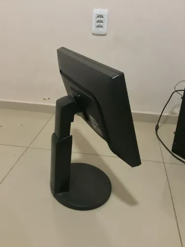 Vendo monitor LG