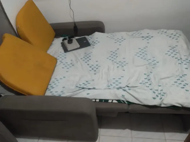 Sofá cama c Baú