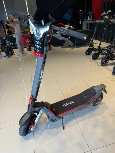 Patinete NAVEE Moderno e com Autonomia de 75km SUPER LUXO