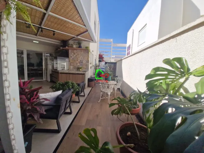 Casa em condomínio: 3 quartos, 3 suítes, 3 salas, 5 banheiros, 2 vagas, 172m², Vinhedo-SP,