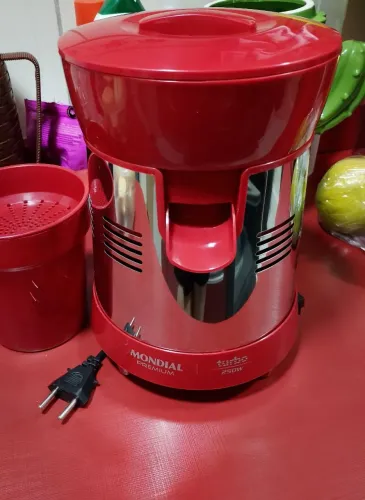 Vende se Espremedor de Laranja e limão