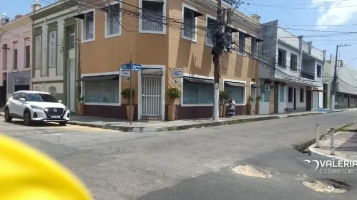 PONTO COMERCIAL NO REDUTO