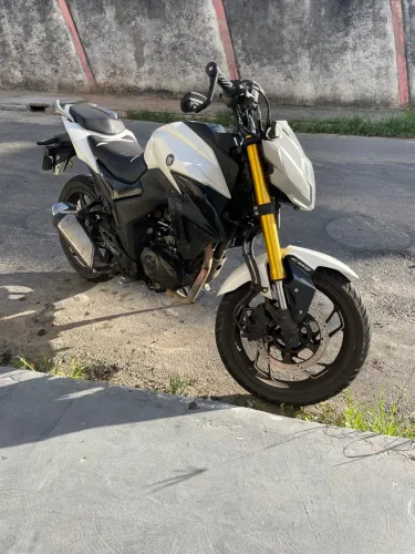 Suzuki haojue DR 160 conservada e quitada
