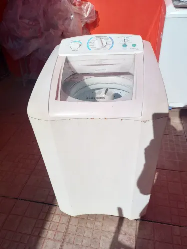 Máquina de lavar roupa Eletrolux 9 kilos