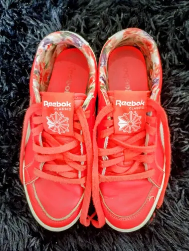 Reebok num 35/36.Modelo old School