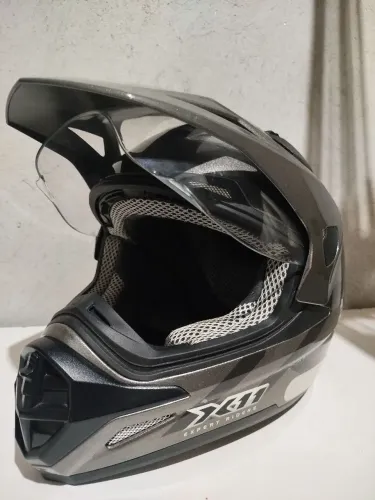 Capacete crossover x11 expert Rider pouquíssimas vezes usado. Valor 380.