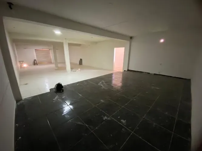 IMPERDIVEL ! PONTO COMERCIAL NO COHATRAC POR APENAS 160 MIL! ACEITO PERMUTA E PARCELAMENTO