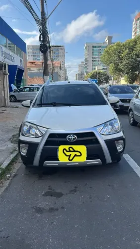 Toyota Etios Cross 1.5 Flex 16V 5P Mec. 2014