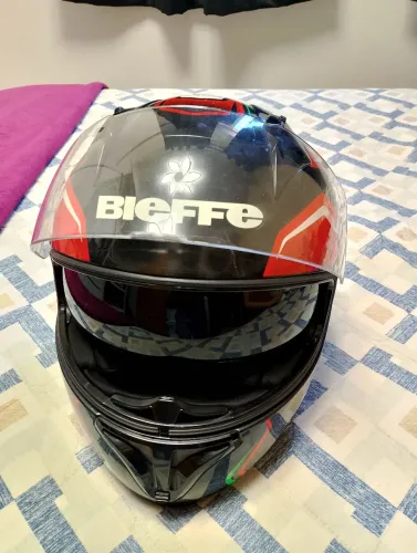 Capacete Bieffe com Óculos interno