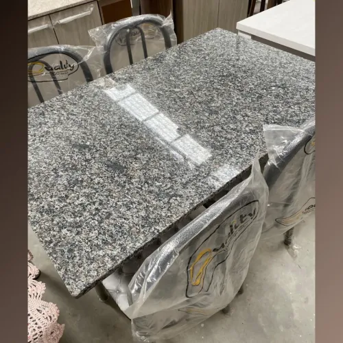 Mesa de granito com 4 cadeiras - entregamos