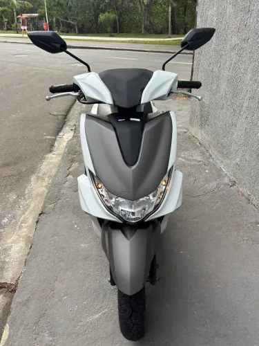 Moto Scooter Fluo - 2023/2024