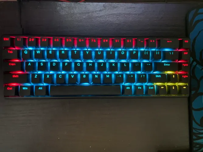 Teclado magnético ATK 68 V1