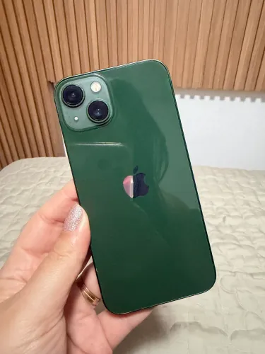 iPhone 13 verde militar - único dono e conservado