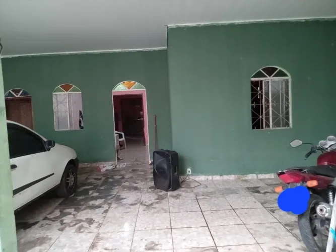 Vende-se está casa.300.000.mil.