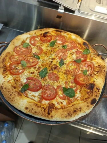 Vaga para pizzaiolo com experiência 