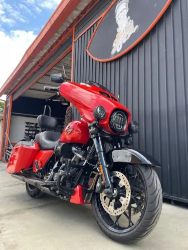 VENDE-SE HARLEY DAVIDSON STREET GLIDE