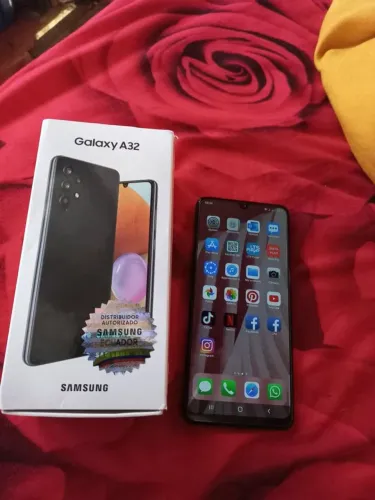 Samsung A32 > 128 GB ... celular novo"