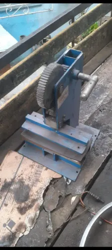 Máquina de prensar sandália valor 700 chama que tem preço bairro campo limpo