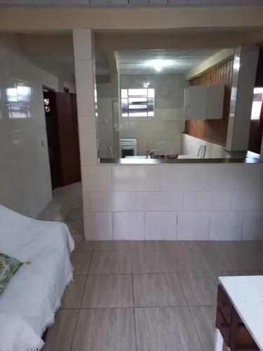 ALUGA-SE CASA LAGOA DA CONCEIÇÃO